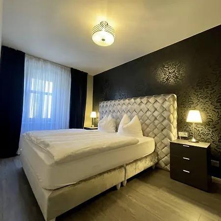 Burkhardt בית הארחה 4*